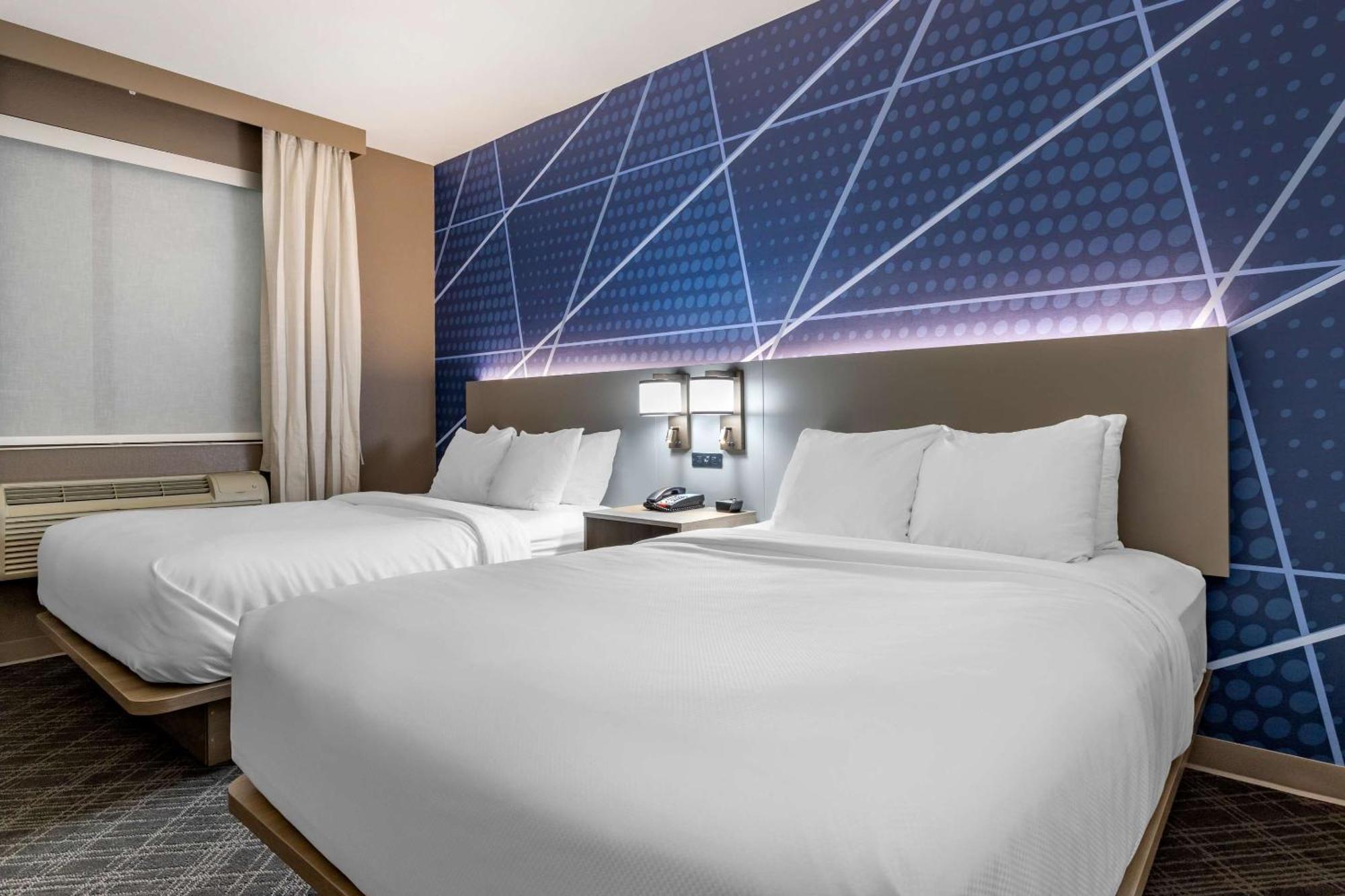 Comfort Suites Накотиш Екстериор снимка