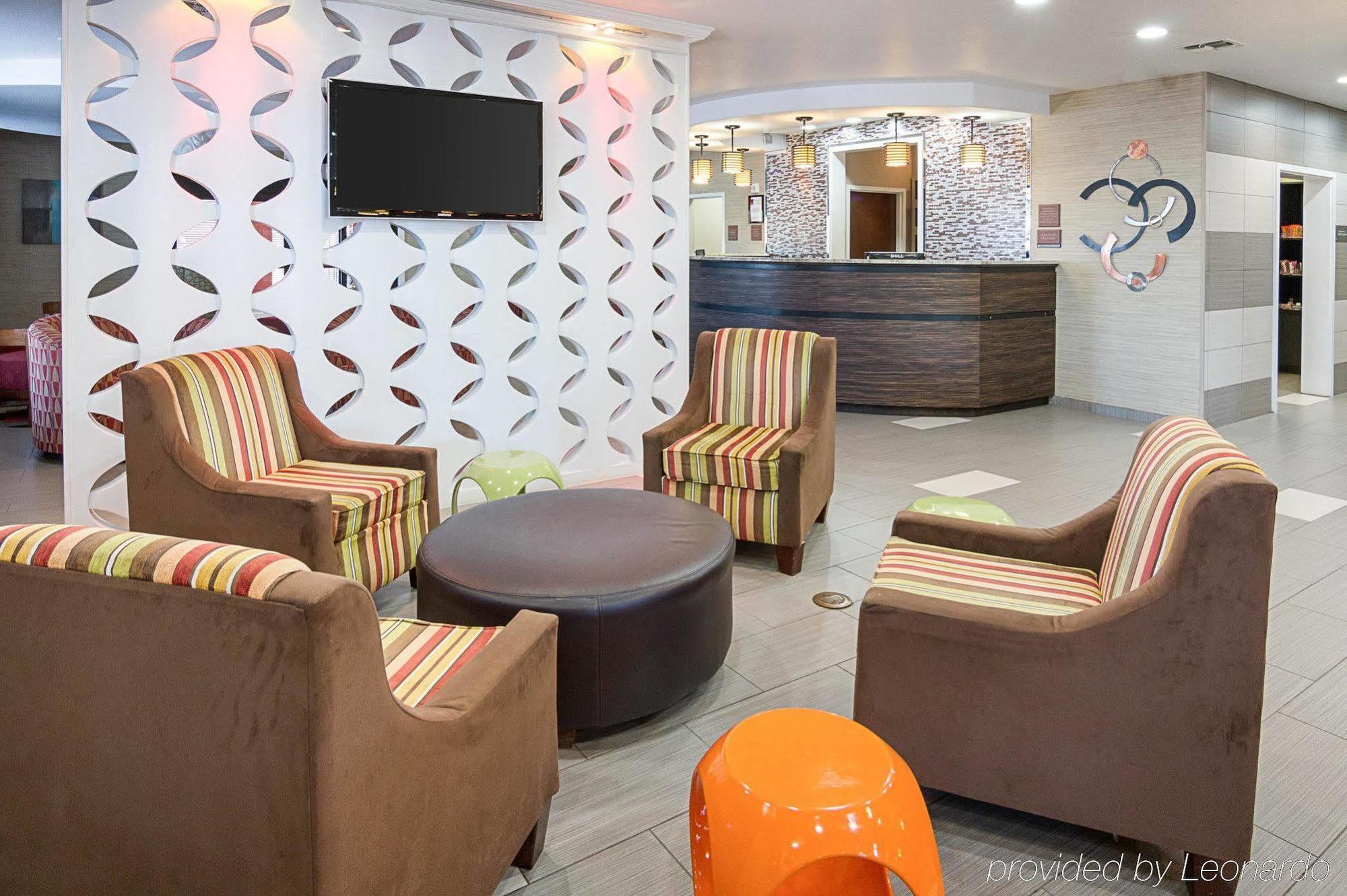 Comfort Suites Накотиш Екстериор снимка